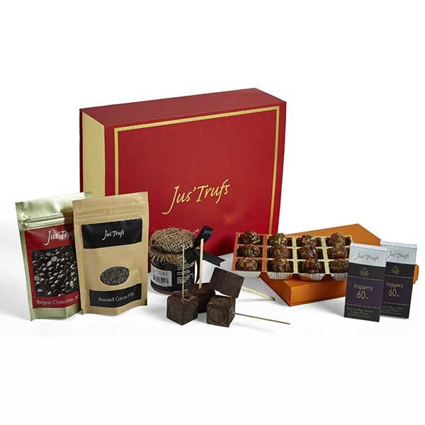 Dark Chocolate, a gift box of 12 Zeal praline, 1 pack of cocoa nibs, dark belgian callets and Dark Chok' Hot