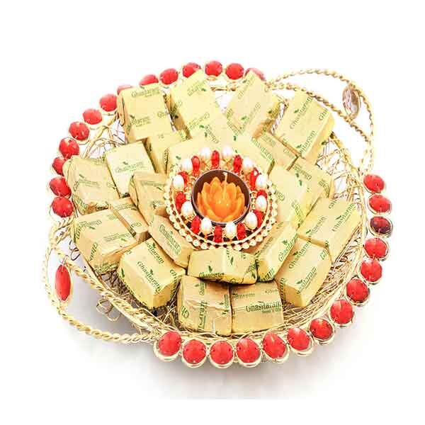 Golden Mesh Thali with T-Lite and Chocolates